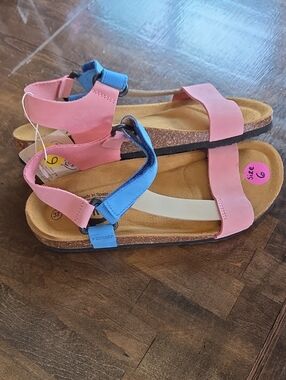 Plakton Size 6 Women's Pink and Blue Comfort Sandals NEW